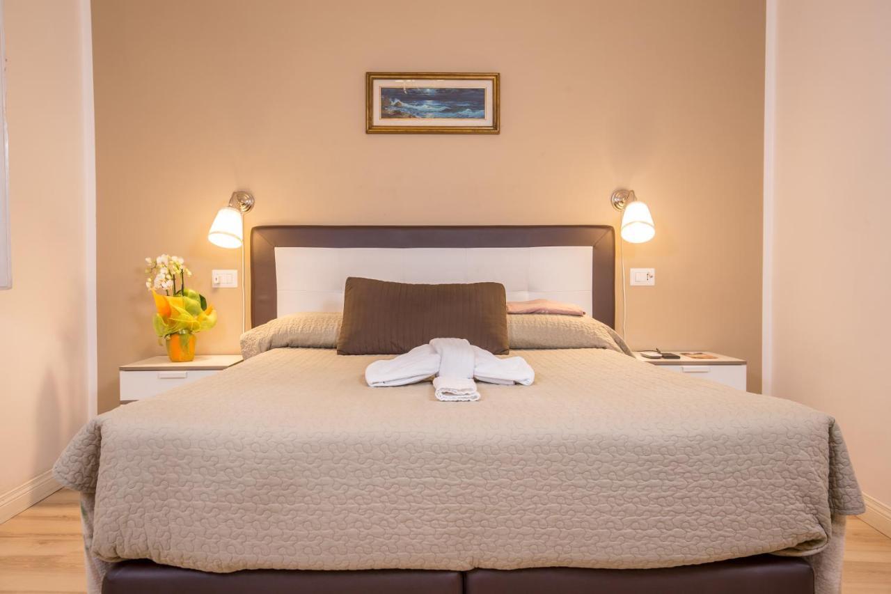 900 Liberty Rooms Рим Экстерьер фото